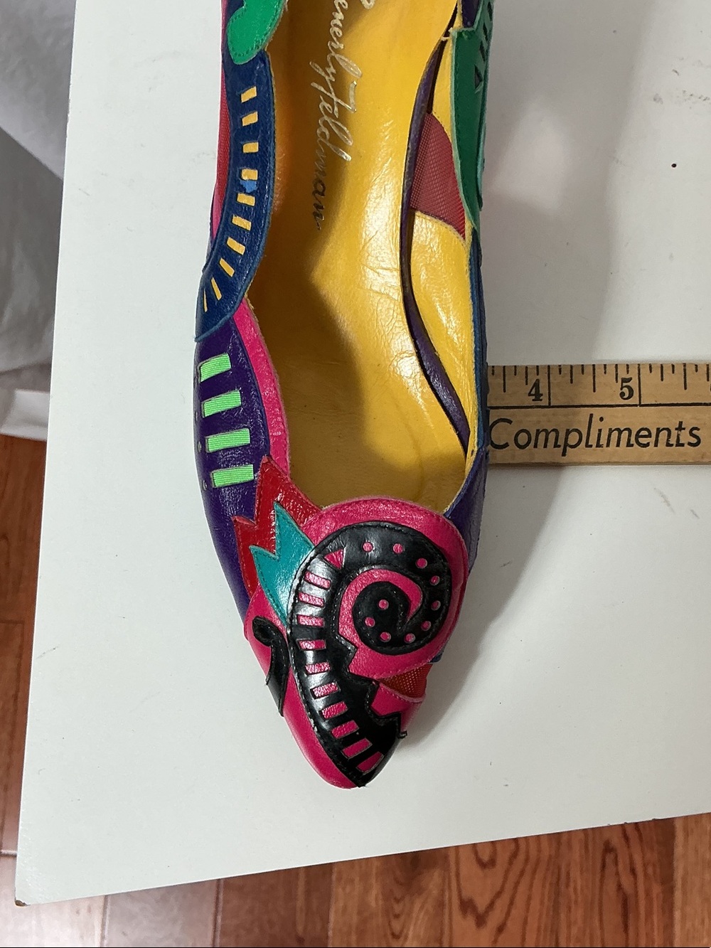 Beverly Feldman Multicolor Abstract Pattern Heels - Picture 10 of 11